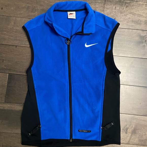 Nike vest - Picture 1 of 1